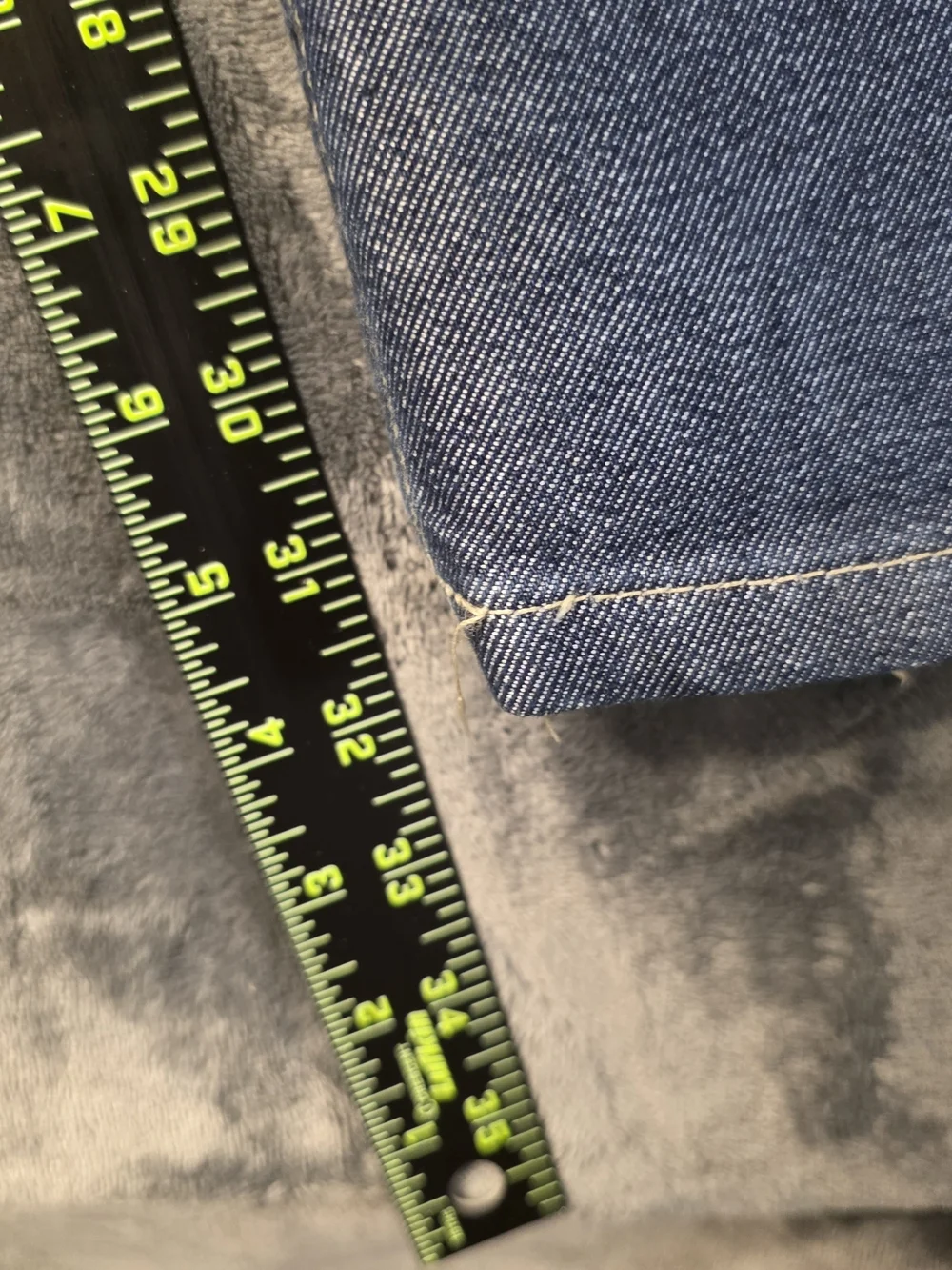 Tommy Hilfiger Denim Jeans Made In USA 36/32 Red Stitch Red Brand Tag